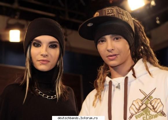 o vai e asa de mumos bill cu fes :rotfl:  :rotfl:  :rotfl: gemenii kaulitz