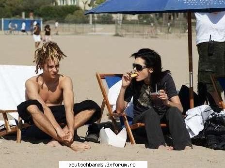 :nod:  :nebun:  dc nu ia si bill exemplu de la tom? poze cu bill&tom